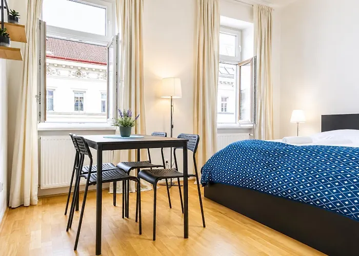 Spacious & Elegant 2br Near Wiener Stadthalle Apartamento Viena