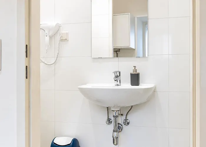 Spacious & Elegant 2br Near Wiener Stadthalle
